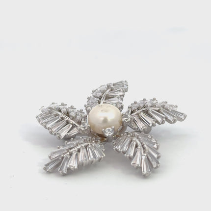 Fern Starflower Pearl Brooch Silver
