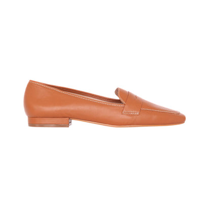 Cipó Beige Leather Square-Toe Loafers – Flat