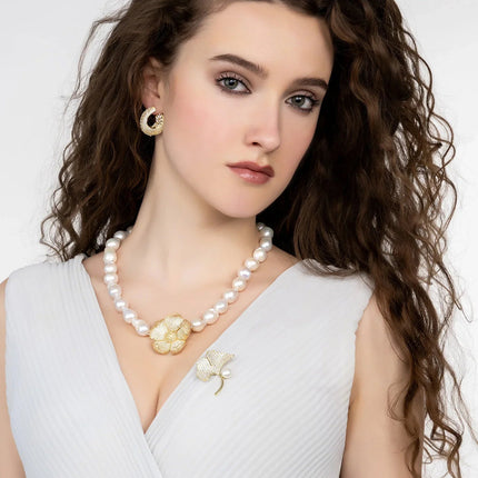 Ginkgo Leaf and Pearl Brooch Gold