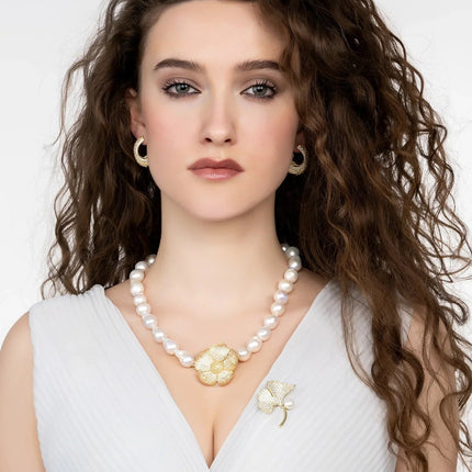 Ginkgo Leaf and Pearl Brooch Gold
