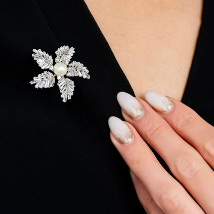 Fern Starflower Pearl Brooch Silver
