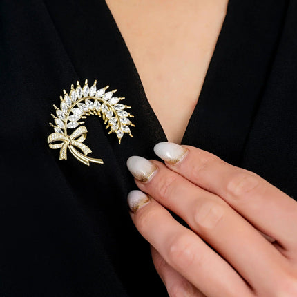 Tied Ribbon Laurel Leaf Brooch Gold