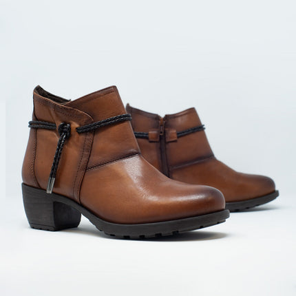Brown Blocked Mid Heeled Ankle Boots With Round Toe