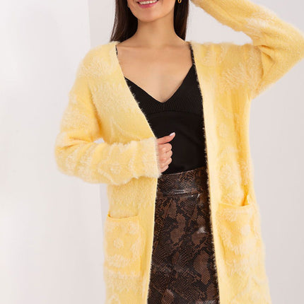  Cardigan model 189211 AT 