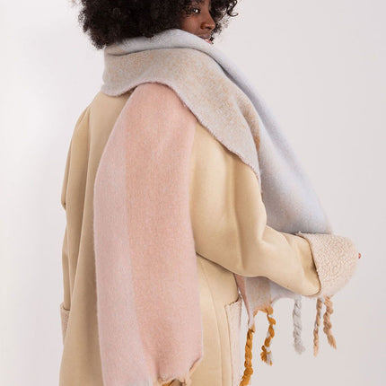  Shawl model 190559 AT 