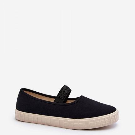  Sneakers model 194982 Step in style 