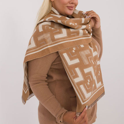  Shawl model 200539 AT 
