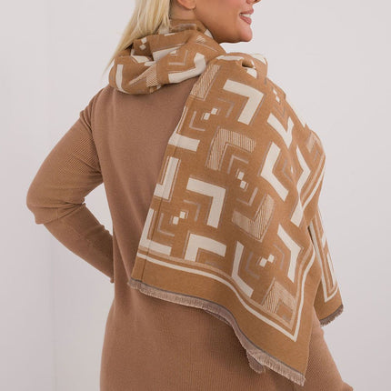  Shawl model 200539 AT 