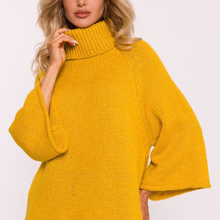  Turtleneck model 200914 Moe 