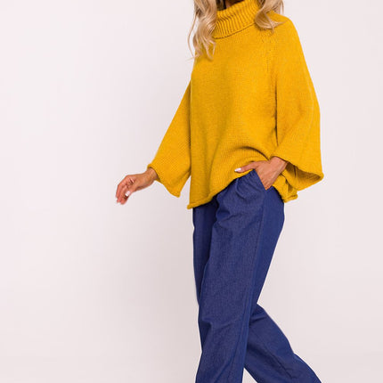  Turtleneck model 200914 Moe 