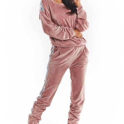  Sweatshirt model 149765 awama 