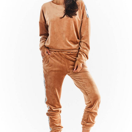  Sweatshirt model 149766 awama 