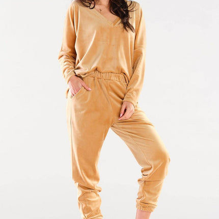  Sweatshirt model 155457 awama 