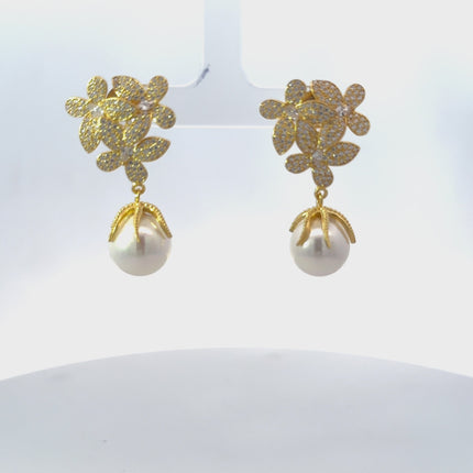 Flowers Pearl Earrings Gold White