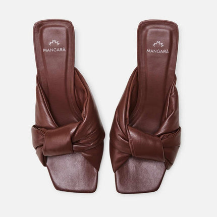 Carobá Caramel Leather Mules – 4cm Cylindrical Block Heel Slip-On