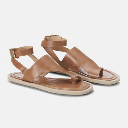 Paineira White Leather Toe-Ring Flat