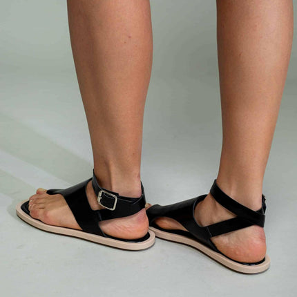 Paineira White Leather Toe-Ring Flat