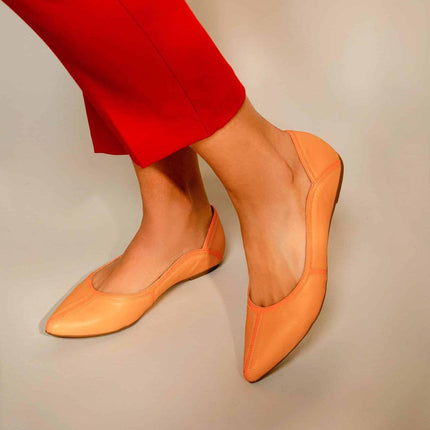 Pitanga Beige Leather Ballerinas