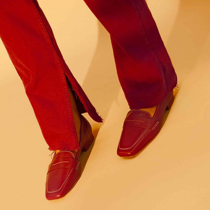 Cipó Beige Leather Square-Toe Loafers – Flat