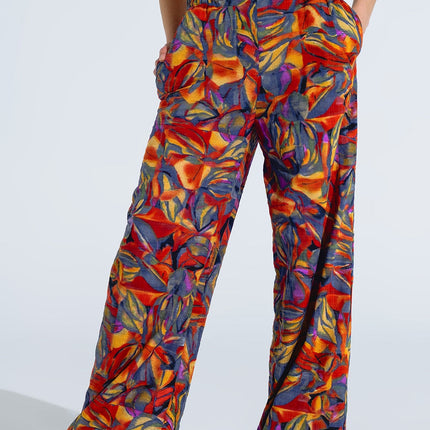 Straight Leg Pants With Floral Multicolor Print in Shades of Red