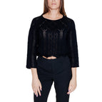 black / M