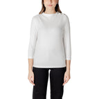 white / 34