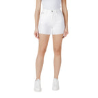 white / W25