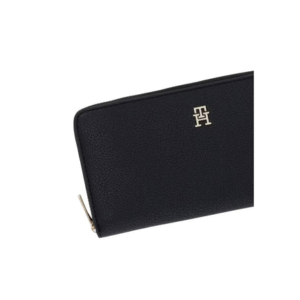 Tommy Hilfiger  Women Wallet