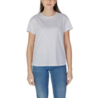 white / M