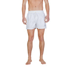white / M