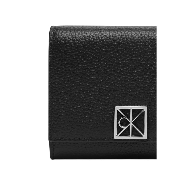 Calvin Klein  Women Wallet