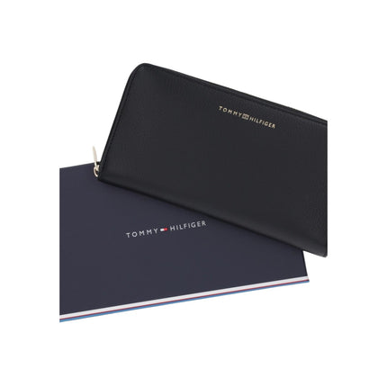 Tommy Hilfiger  Women Wallet