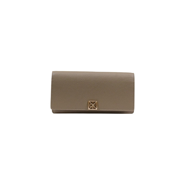 Calvin Klein  Women Wallet