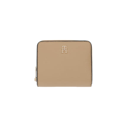 Tommy Hilfiger  Women Wallet